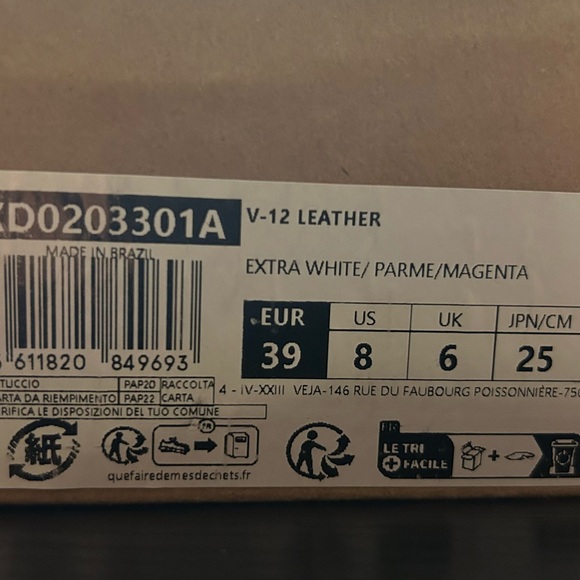 VEJA V-12 LEATHER WHITE PARME MAGENTA - Picture 5 of 5